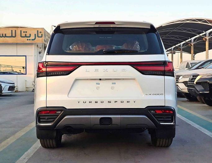 Новый Lexus LX 500d IV, 3.3 л, 2024 в Дубае от SK Motors Белый цвет. GCC | AUTO.AE