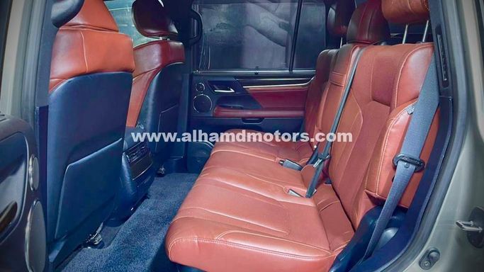Used Lexus LX 570 III Facelift 2, 5.7 l, 2021 in Dubai by Alhamd Motors, Golden color. American Specs | AUTO.AE