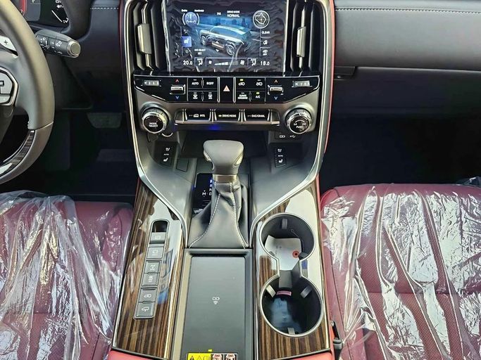 New Lexus LX 600 IV, 3.4 l, 2025 in Dubai by SK Motors, Green color. GCC Specs | AUTO.AE