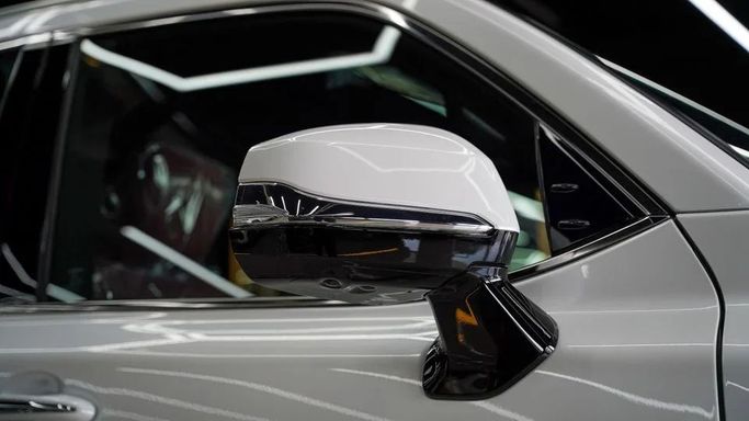 Новый Lexus LX 600 IV, 3.4 л, 2025 в Дубае от Najem Motors Белый цвет. GCC | AUTO.AE