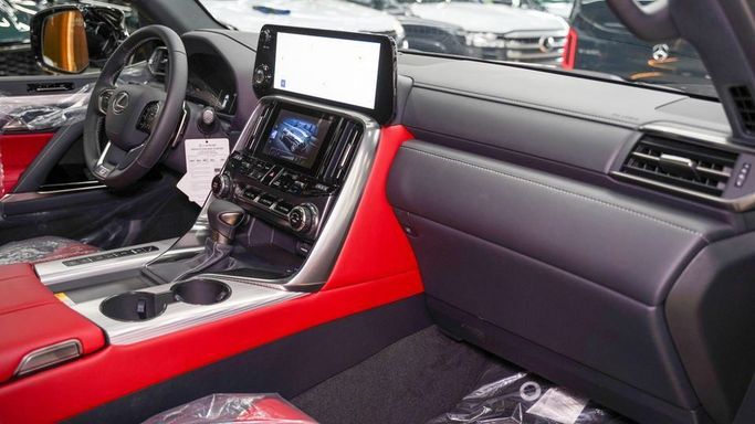 Новый Lexus LX 600 IV, 3.4 л, 2025 в Дубае от Najem Motors Серый цвет. GCC | AUTO.AE