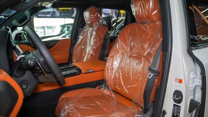 Новый Lexus LX 700h IV, 3.4 л, 2025 в Дубае от Najem Motors Белый цвет. GCC | AUTO.AE