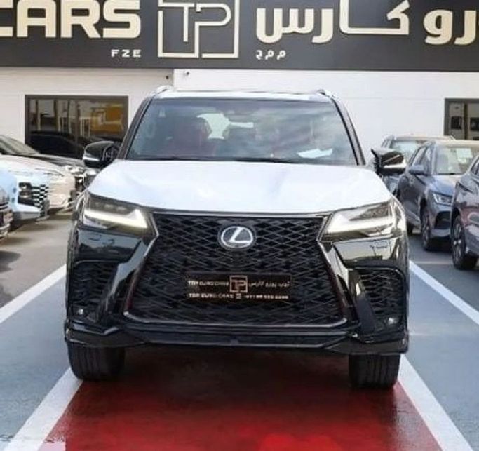 Подержанный Lexus LX 600 IV, 3.4 л, 2024 в Дубае от Top Euro Cars Черный цвет.  | AUTO.AE
