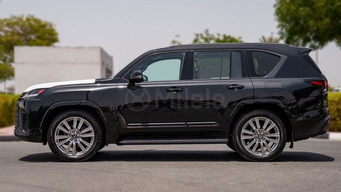 Новый Lexus LX 600 IV, 3.4 л, 2024 в Дубае от Milele Черный цвет. Other | AUTO.AE