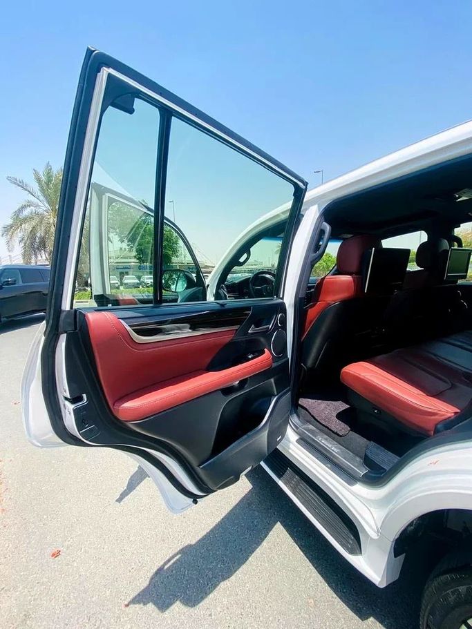 Used Lexus LX 570 III Facelift 2, 5.7 l, 2019 in Dubai by Formula Motors, White color. GCC Specs | AUTO.AE