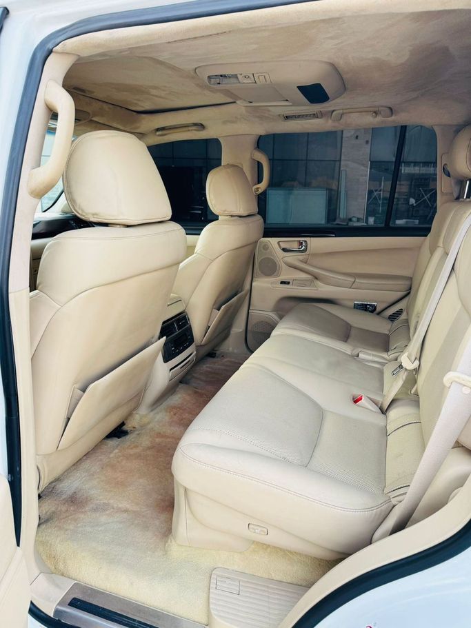 Подержанный Lexus LX 570 III, 5.7 л, 2011 в Дубае от Al Balora Al Bayda Used Cars Белый цвет. Other | AUTO.AE