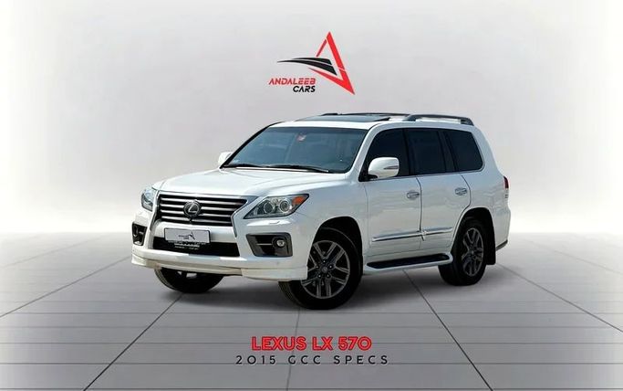 Подержанный Lexus LX 570 III Рестайлинг, 5.7 л, 2015 в Дубае от Andaleeb Cars Белый цвет. GCC | AUTO.AE