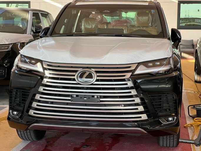 Новый Lexus LX 700h IV, 3.4 л, 2025 в Дубае от My Way Motors Черный цвет. GCC | AUTO.AE