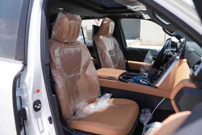 Новый Lexus LX 700h IV, 3.4 л, 2025 в Дубае от My Way Motors Белый цвет. GCC | AUTO.AE