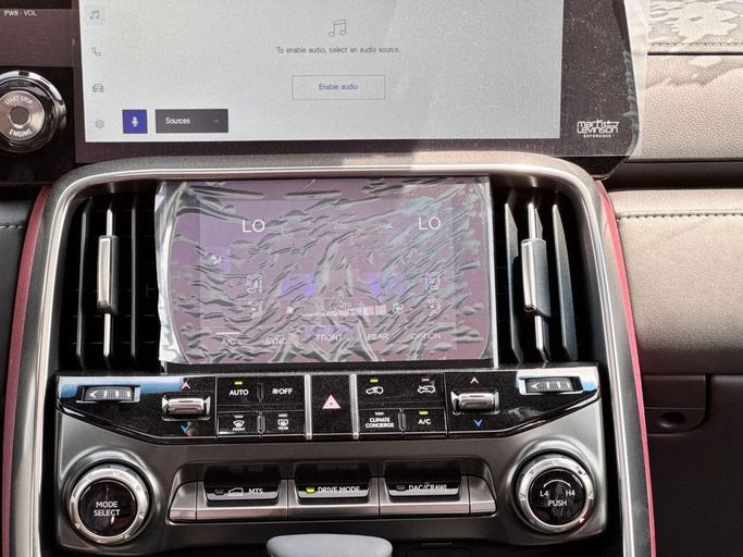 Новый Lexus LX 500d IV, 3.3 л, 2025 в Дубае от Allied Motors Белый цвет. GCC | AUTO.AE