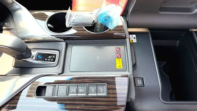 New Lexus LX 700h IV, 3.4 l, 2025 in Dubai by Valcor Auto, White color. GCC Specs | AUTO.AE