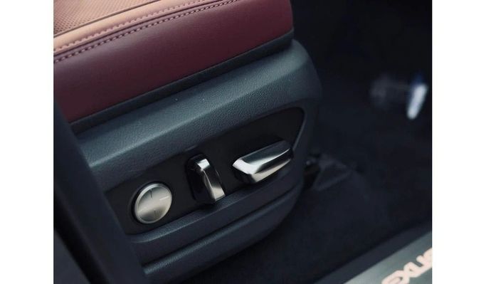 Новый Lexus LX 600 IV, 3.4 л, 2025 в Дубае от Al Rawnaq Motors  Черный цвет. GCC | AUTO.AE