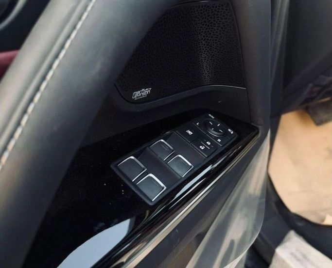 Новый Lexus LX 600 IV, 3.4 л, 2025 в Дубае от Al Rawnaq Motors  Черный цвет. GCC | AUTO.AE