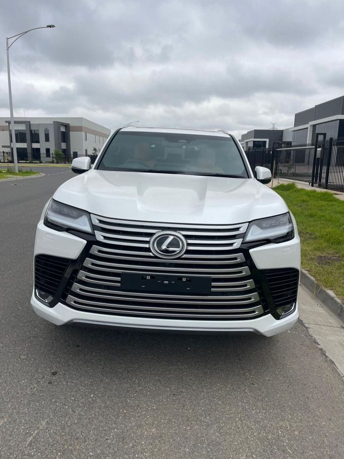 جديدة Lexus LX 500d رابعاً, 3.3 l, 2025 في في دبي من Nexus Auto FZE، اللون أبيض. أخرى | AUTO.AE