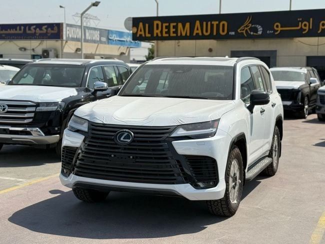Новый Lexus LX 600 IV, 3.4 л, 2025 в Дубае от AL REEM AUTO Белый цвет. GCC | AUTO.AE