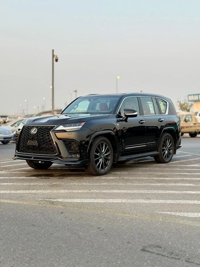 جديدة Lexus LX 600 رابعاً, 3.4 l, 2025 في في دبي من Signature Motors FZE، اللون أسود. مواصفات الخليج | AUTO.AE