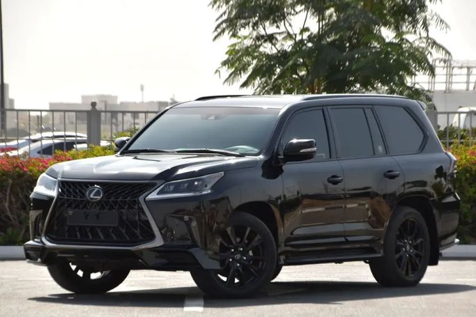 مستعملة Lexus LX 570 ثالثاً شد الوجه 2, 5.7 l, 2020 في في دبي من First Edition Motors، اللون أسود. مواصفات الخليج | AUTO.AE