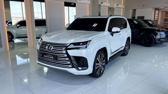 Used Lexus LX 700h IV, 3.4 l, 2025 in Dubai by Sultan Al Kutbi Motors, White color. GCC Specs | AUTO.AE
