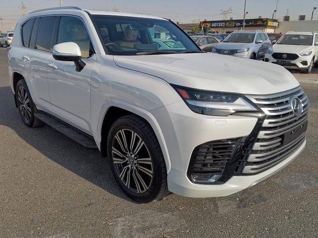 جديدة Lexus LX 600 رابعاً, 3.4 l, 2024 في في دبي من SONDOS MOTORS FZE، اللون أبيض. أخرى | AUTO.AE