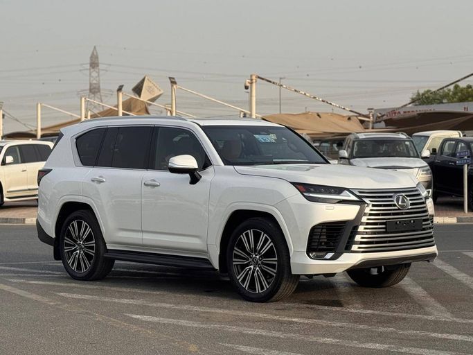 Подержанный Lexus LX 500d IV, 3.3 л, 2025 в Дубае от AL HUSNAIN MOTORS FZE Белый цвет.  | AUTO.AE | Объявление #243722
