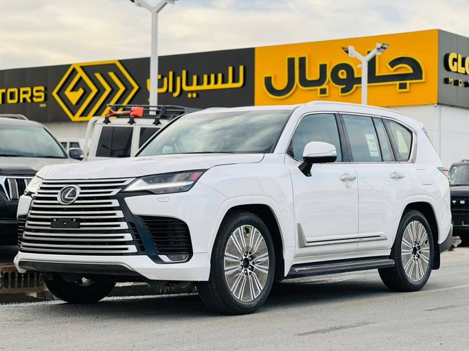 Новый Lexus LX 600 IV, 3.4 л, 2026 в Дубае от Global Motors Белый цвет. GCC | AUTO.AE