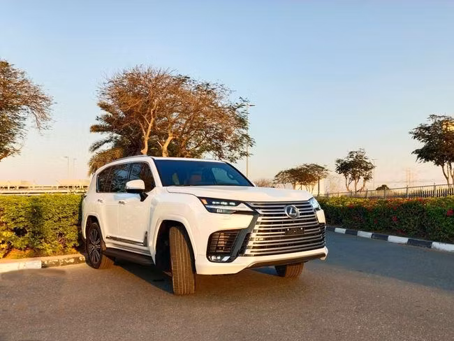 Новый Lexus LX 600 IV, 3.4 л, 2025 в Дубае от AL SHERAA AL MALAKI Белый цвет. GCC | AUTO.AE | Объявление #244832