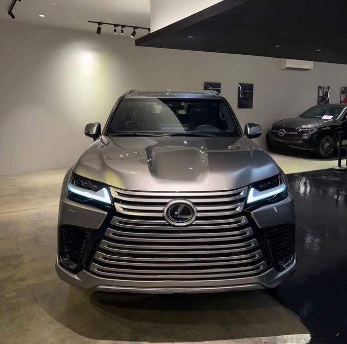 New Lexus LX 600 IV, 3.4 l, 2025 in Dubai by HH MOTORS CORPORATION, Silver color. GCC Specs | AUTO.AE | Listing #260136