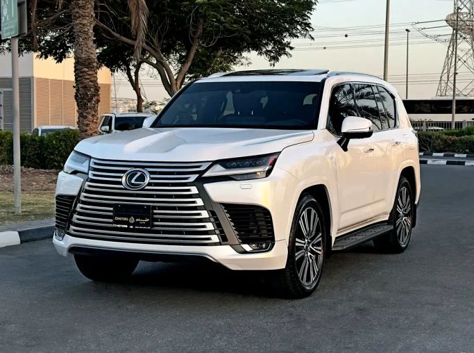 Подержанный Lexus LX 600 IV, 3.4 л, 2023 в Дубае от Q Motors Белый цвет. GCC | AUTO.AE | Объявление #263588