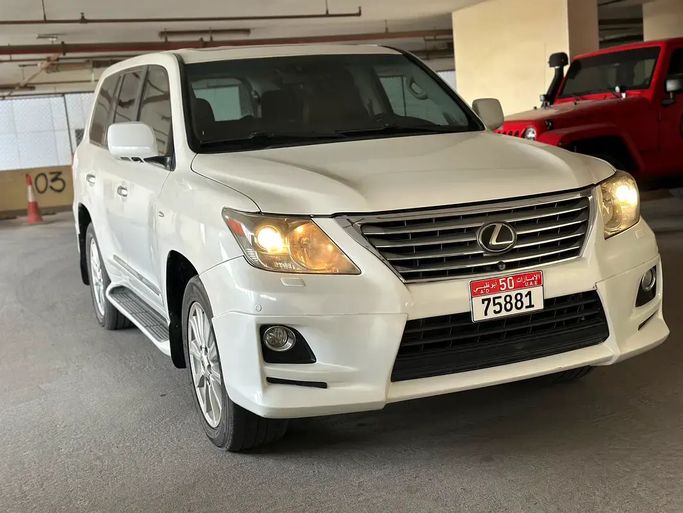 Used Lexus LX 570 III, 5.7 l, 2011 in UAE, Dubai by Ardh Al Rawdha Used Cars, White color. GCC Specs | AUTO.AE | Listing #280046