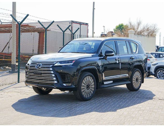 جديدة ⁦Lexus LX 600 رابعاً، 3.4 l، 2026⁩ في في الإمارات, دبي من Shamshad Motors FZCO، اللون أسود. مواصفات الخليج | AUTO.AE | إعلان #286430