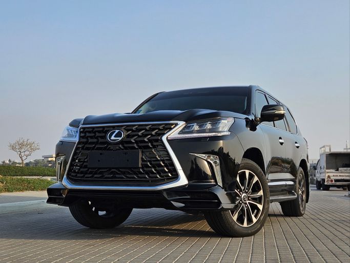 مستعملة ⁦Lexus LX 570 ثالثاً، 5.7 l، 2009⁩ في في الإمارات, دبي من NEW ABU TAJ MOTORS، اللون أسود. مواصفات الخليج | AUTO.AE | إعلان #286814