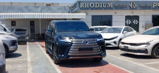 مستعملة ⁦Lexus LX 600 رابعاً، 3.4 l، 2025⁩ في في الإمارات, دبي من Rhodium Motors FZE، اللون أسود. مواصفات الخليج | AUTO.AE | إعلان #287056