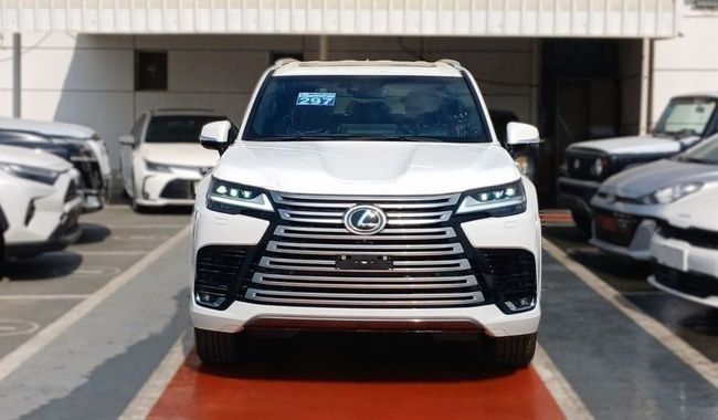 جديدة ⁦Lexus LX 600 رابعاً، 3.4 l، 2025⁩ في في الإمارات, دبي من Rhodium Motors FZE، اللون أبيض. مواصفات الخليج | AUTO.AE | إعلان #287115