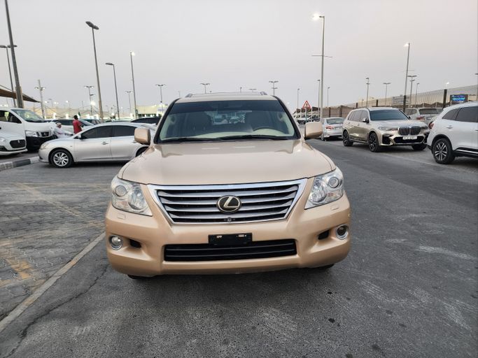 مستعملة ⁦Lexus LX 570 ثالثاً، 5.7 l، 2009⁩ في في الإمارات, دبي من Abdo Al Muthanna Used Cars، اللون ذهبي. مواصفات الخليج | AUTO.AE | إعلان #287847