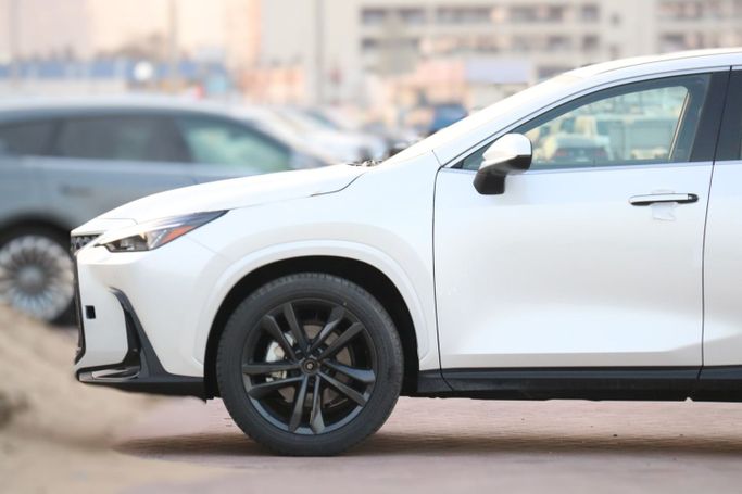 Новый Lexus NX 350 II, 2.4 л, 2025 в Дубае от Atlantic Motors FZCO Белый цвет.  | AUTO.AE