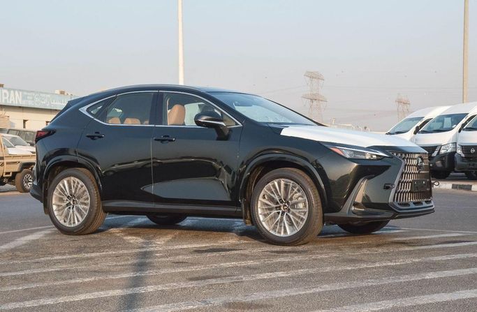 جديدة Lexus NX 350 ثانياً, 2.4 l, 2025 في في دبي من White motors FZE، اللون أسود. مواصفات الخليج | AUTO.AE