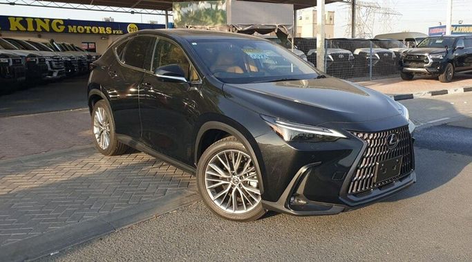 مستعملة Lexus NX 250 ثانياً, 2.5 l, 2023 في في دبي من Fuji King Motors FZCO، اللون أسود. المواصفات اليابانية | AUTO.AE