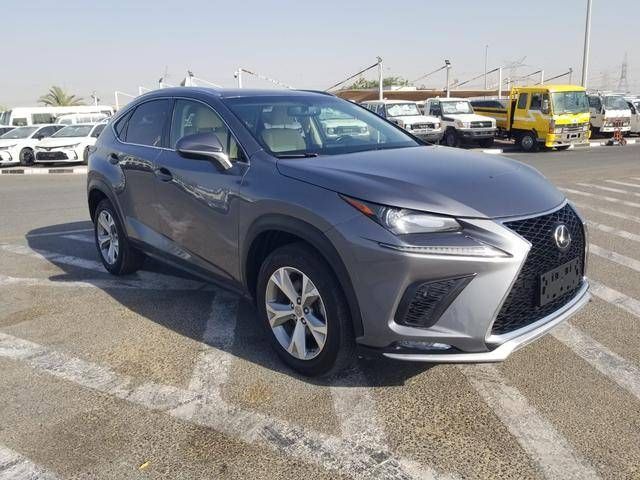 مستعملة Lexus NX 300 أنا شد الوجه, 2.0 l, 2017 في في دبي من SONDOS MOTORS FZE، اللون رمادي. أخرى | AUTO.AE