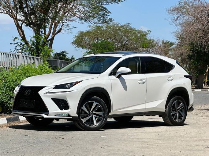 مستعملة Lexus NX 300 أنا فيس ليفت, 2.0 l, 2019 في في دبي من Aryana Motors Fzco، اللون أبيض. المواصفات الأمريكية | AUTO.AE | إعلان #261352
