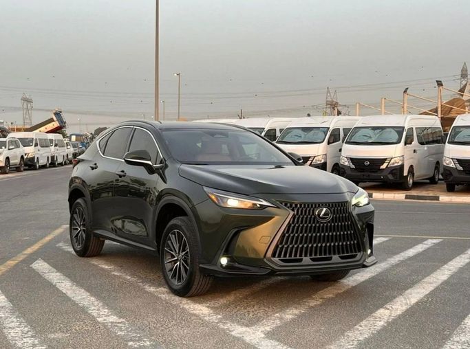 مستعملة Lexus NX 250 ثانياً, 2.5 l, 2024 في في دبي من SIKANDAR MOTORS، اللون أخضر. مواصفات الخليج | AUTO.AE | إعلان #270053