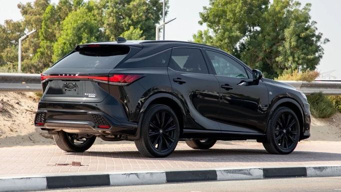 Новый Lexus RX 500h V, 2.4 л, 2024 в Дубае от Dresden Motors Черный цвет. Канадская | AUTO.AE
