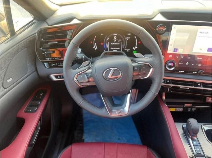 Новый Lexus RX 500h V, 2.4 л, 2024 в Дубае от Mohamed Hakim Motors Белый цвет. Other | AUTO.AE