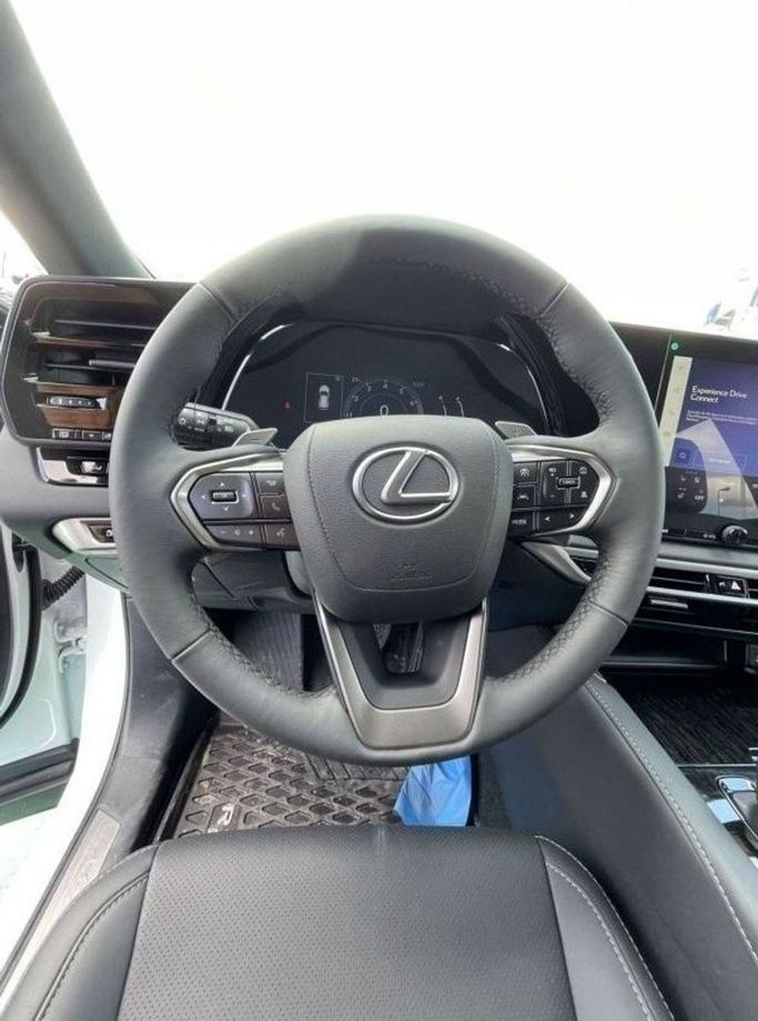 Новый Lexus RX 350 V, 2.4 л, 2024 в Дубае от Mohamed Hakim Motors Белый цвет. GCC | AUTO.AE