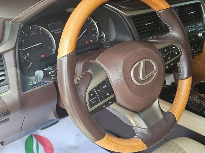 Новый Lexus RX 350 IV Рестайлинг, 3.5 л, 2019 в Дубае от SK Motors Бежевый цвет. Американская | AUTO.AE