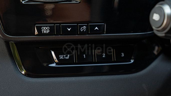 Новый Lexus RX 500h V, 2.4 л, 2024 в Дубае от Milele Серый цвет. Other | AUTO.AE