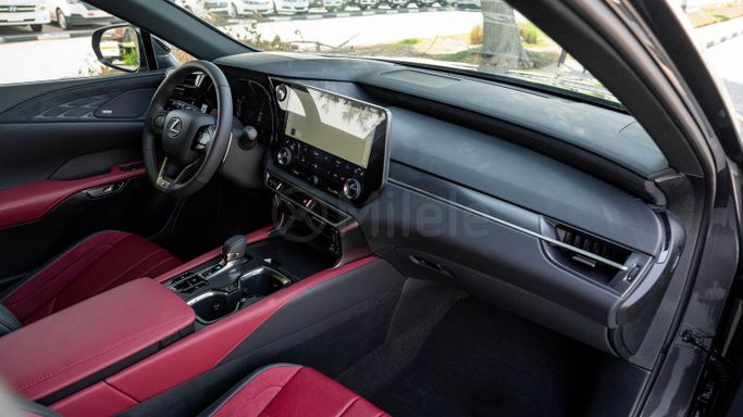 Новый Lexus RX 500h V, 2.4 л, 2024 в Дубае от Milele Серый цвет. Other | AUTO.AE