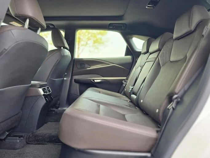 Подержанный Lexus RX 350 V, 2.4 л, 2023 в Дубае от US Motors Белый цвет. GCC | AUTO.AE