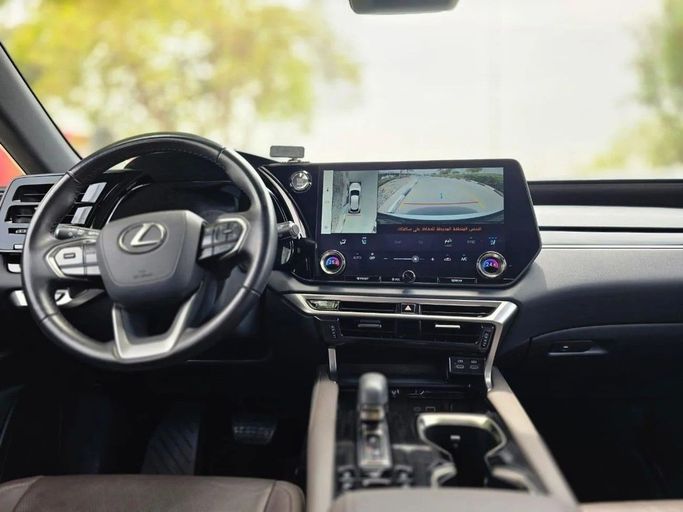 Подержанный Lexus RX 350 V, 2.4 л, 2023 в Дубае от US Motors Белый цвет. GCC | AUTO.AE