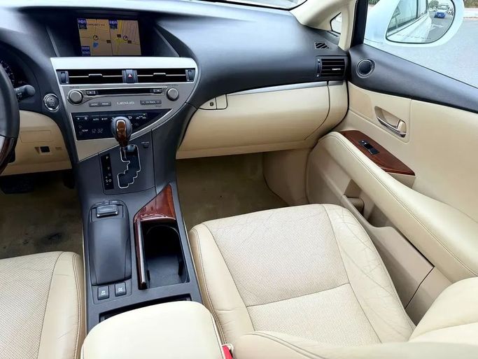 Used Lexus RX 350 III Facelift, 3.5 l, 2015 in Dubai by First Choice Motors, White color. GCC Specs | AUTO.AE