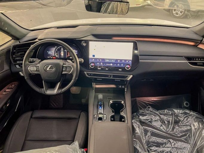 Новый Lexus RX 350 V, 2.4 л, 2025 в Дубае от Al Rawnaq Motors  Белый цвет. GCC | AUTO.AE